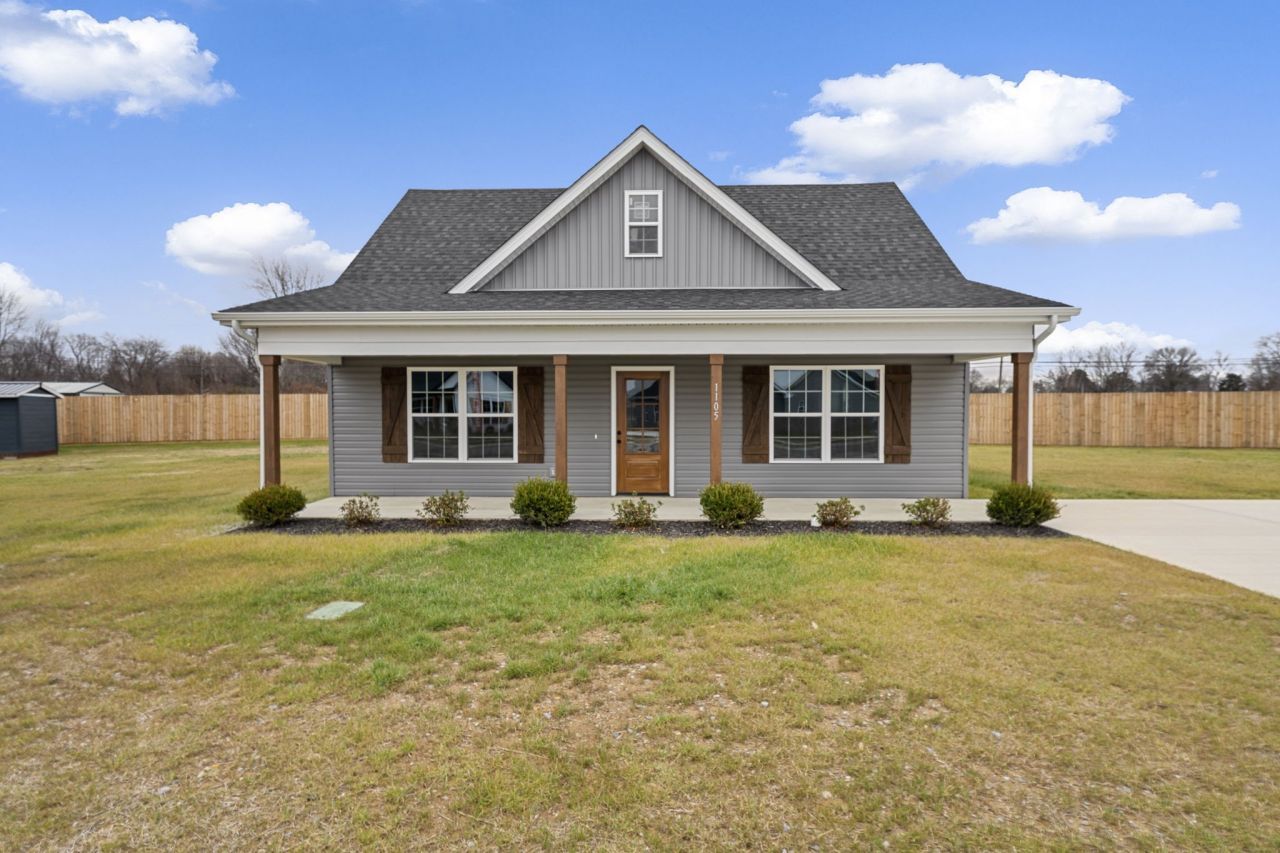 1105 Brook Court, Franklin, KY 42134 Main Photo