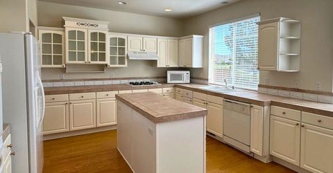 6710 Cinnamon Drive, Sparks, NV 89436 Photo