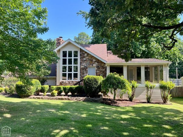 1804 Deerwood Drive, Jonesboro, AR 72404