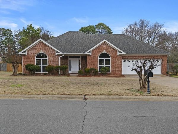 4404 Lexington Park Circle, Bryant, AR 72022