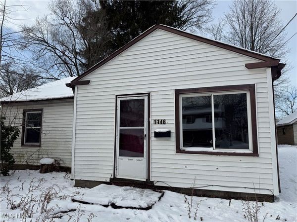 1146 Adelaide Avenue SE, Warren, OH 44484