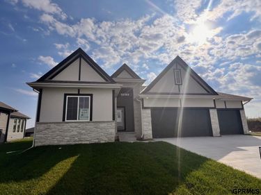 12109 Daniell Road, Bellevue, NE 68123
