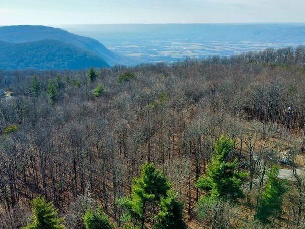 654 Briley Rd, Spring City, TN 37381