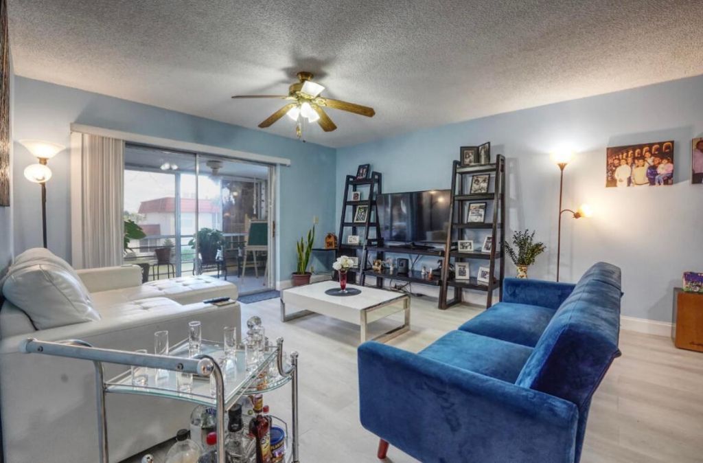 12012 Greenway Circle S, Unit 209, Royal Palm Beach, FL 33411 Photo