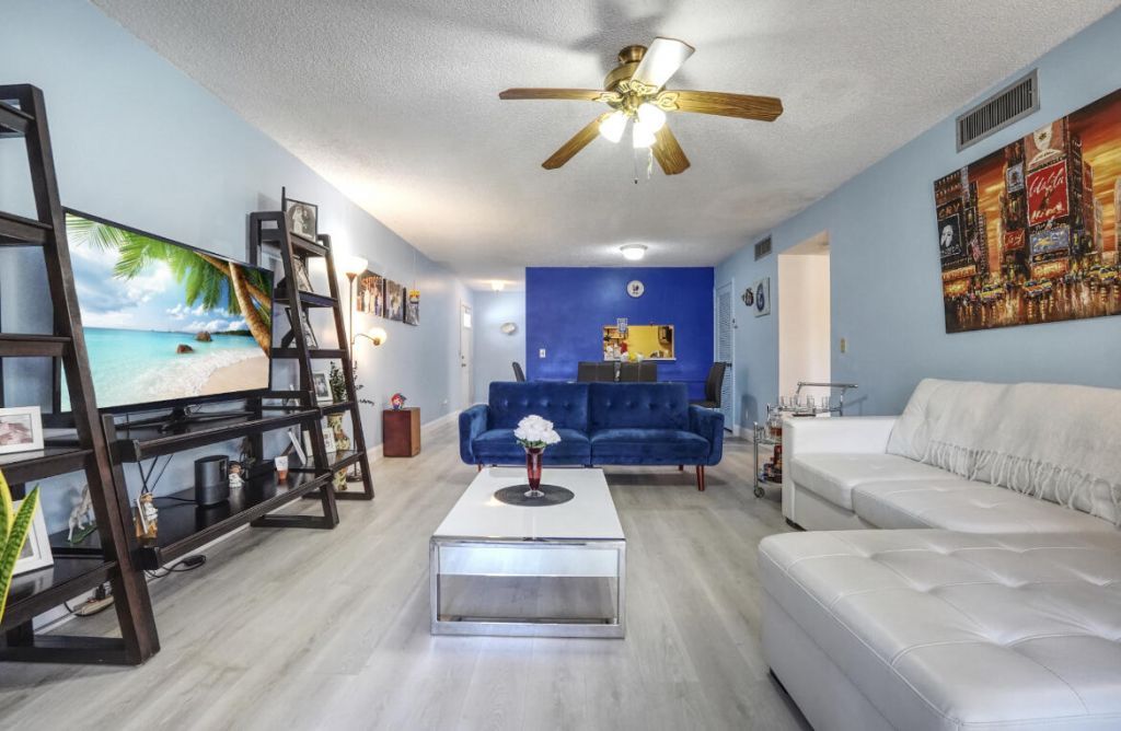 12012 Greenway Circle S, Unit 209, Royal Palm Beach, FL 33411 Photo