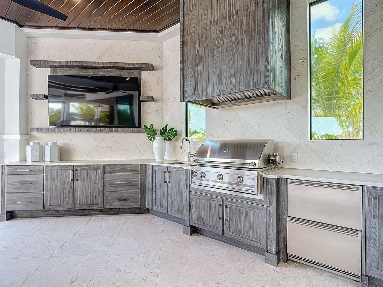 14201 Bay Drive, Fort Myers, FL 33919 Photo