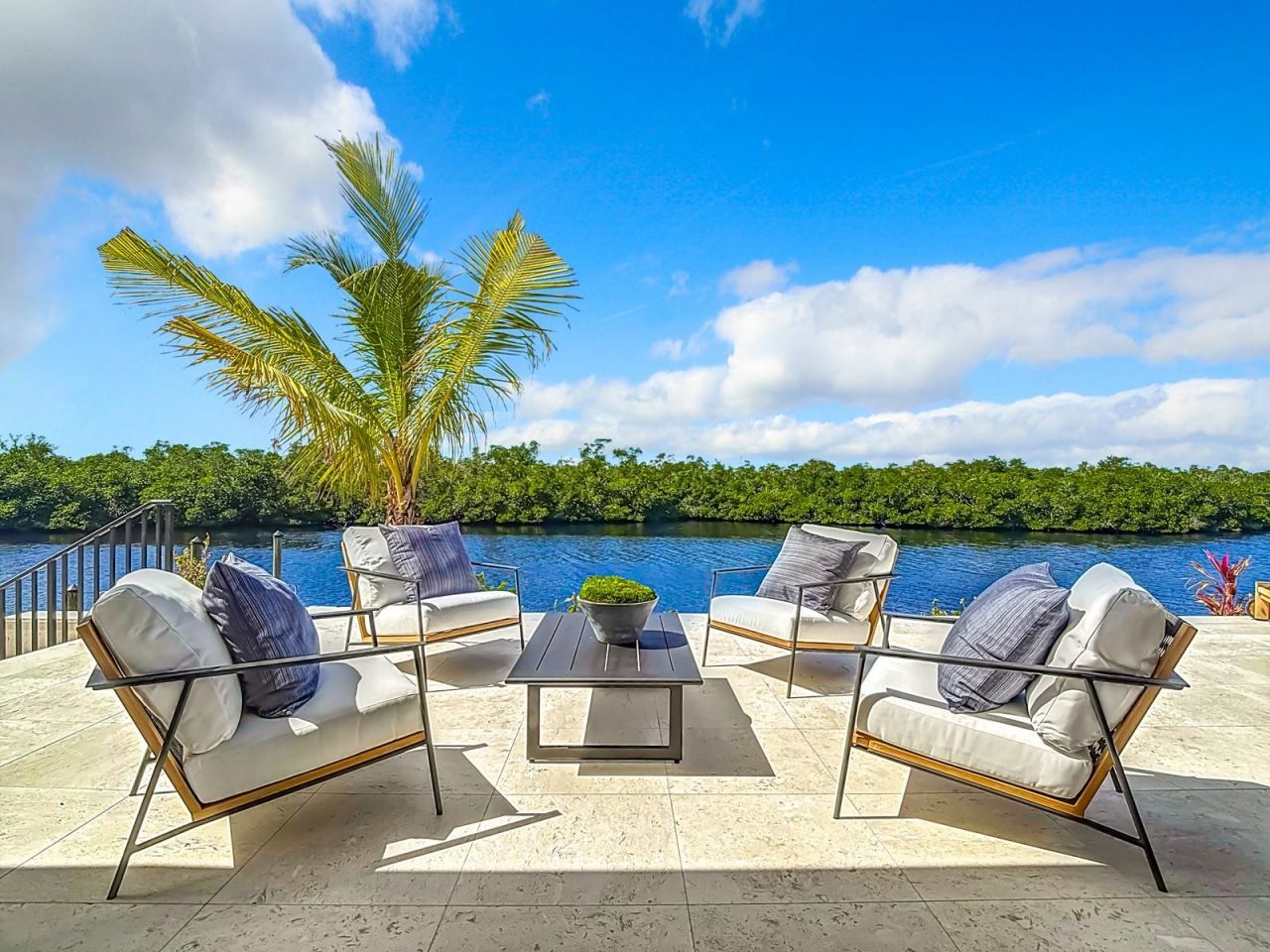 14201 Bay Drive, Fort Myers, FL 33919 Photo