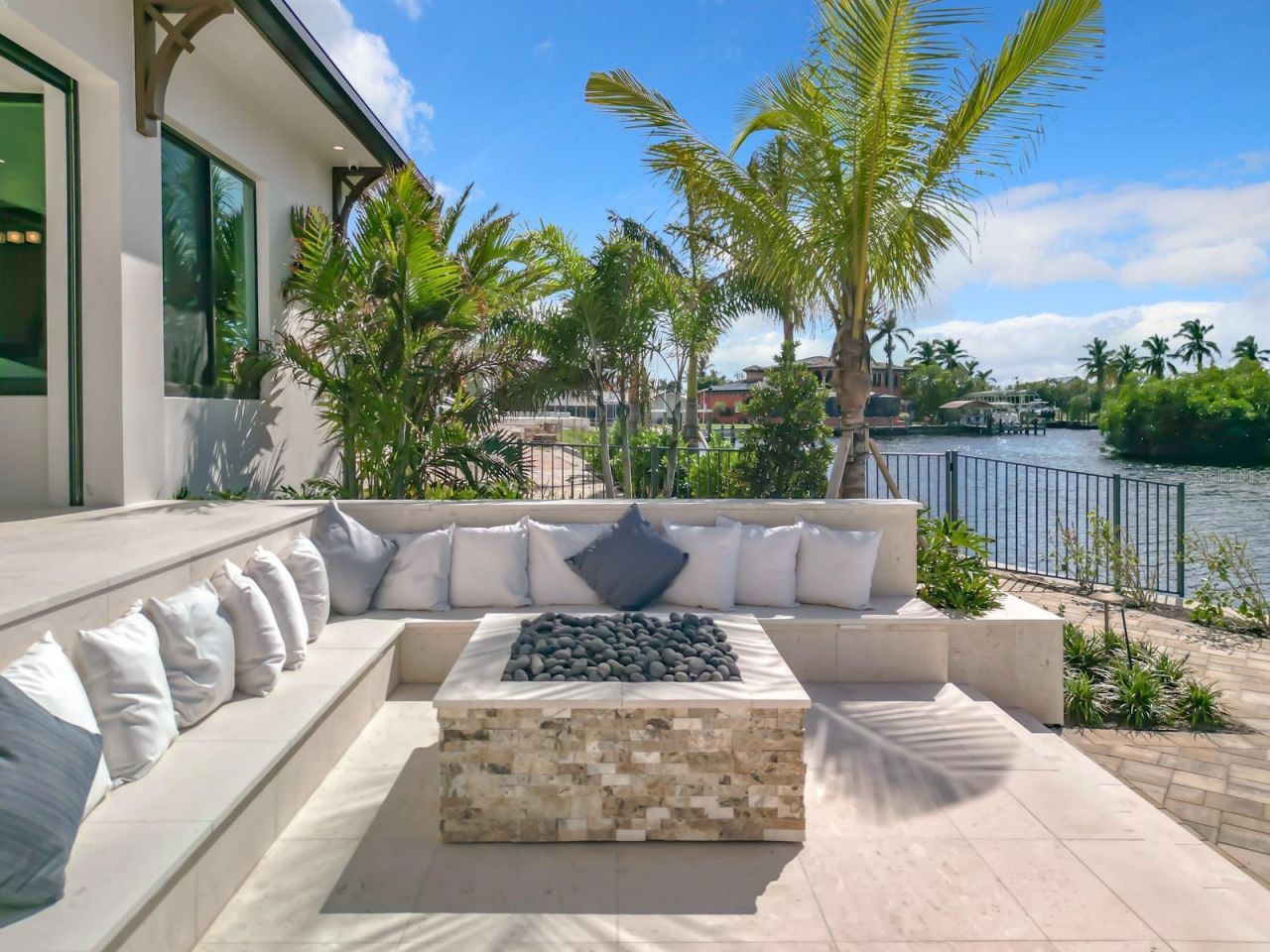 14201 Bay Drive, Fort Myers, FL 33919 Photo