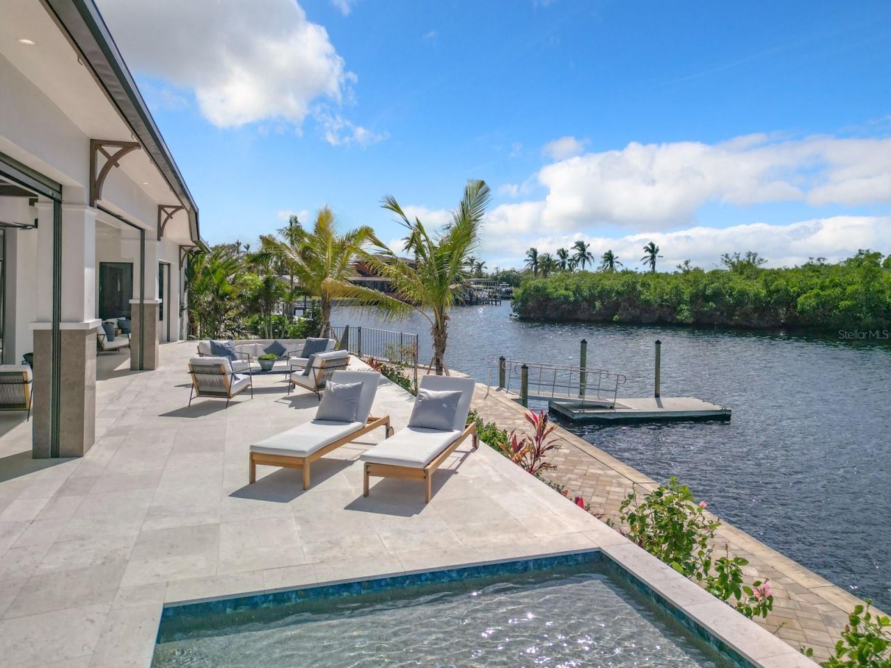 14201 Bay Drive, Fort Myers, FL 33919 Photo