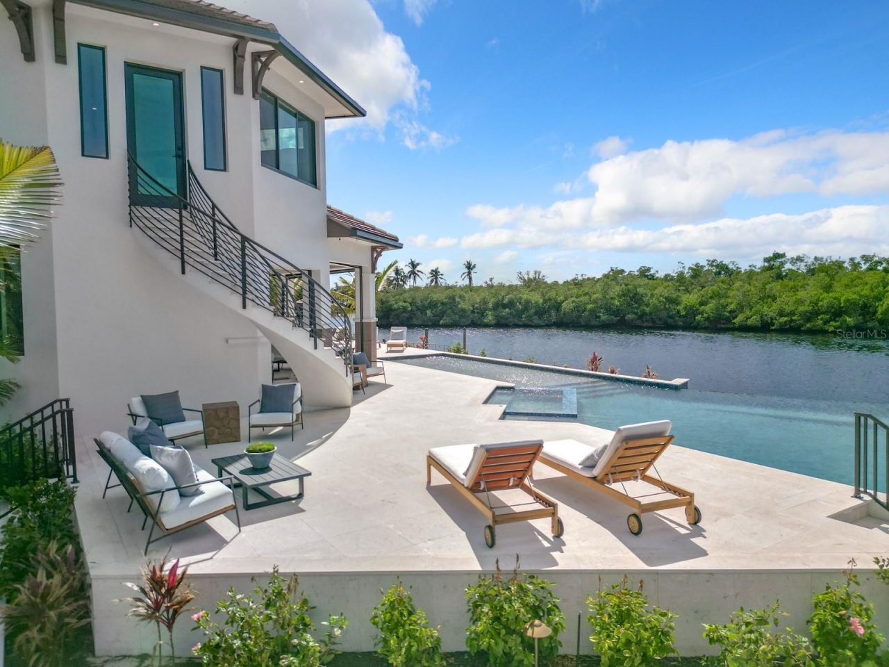 14201 Bay Drive, Fort Myers, FL 33919 Photo