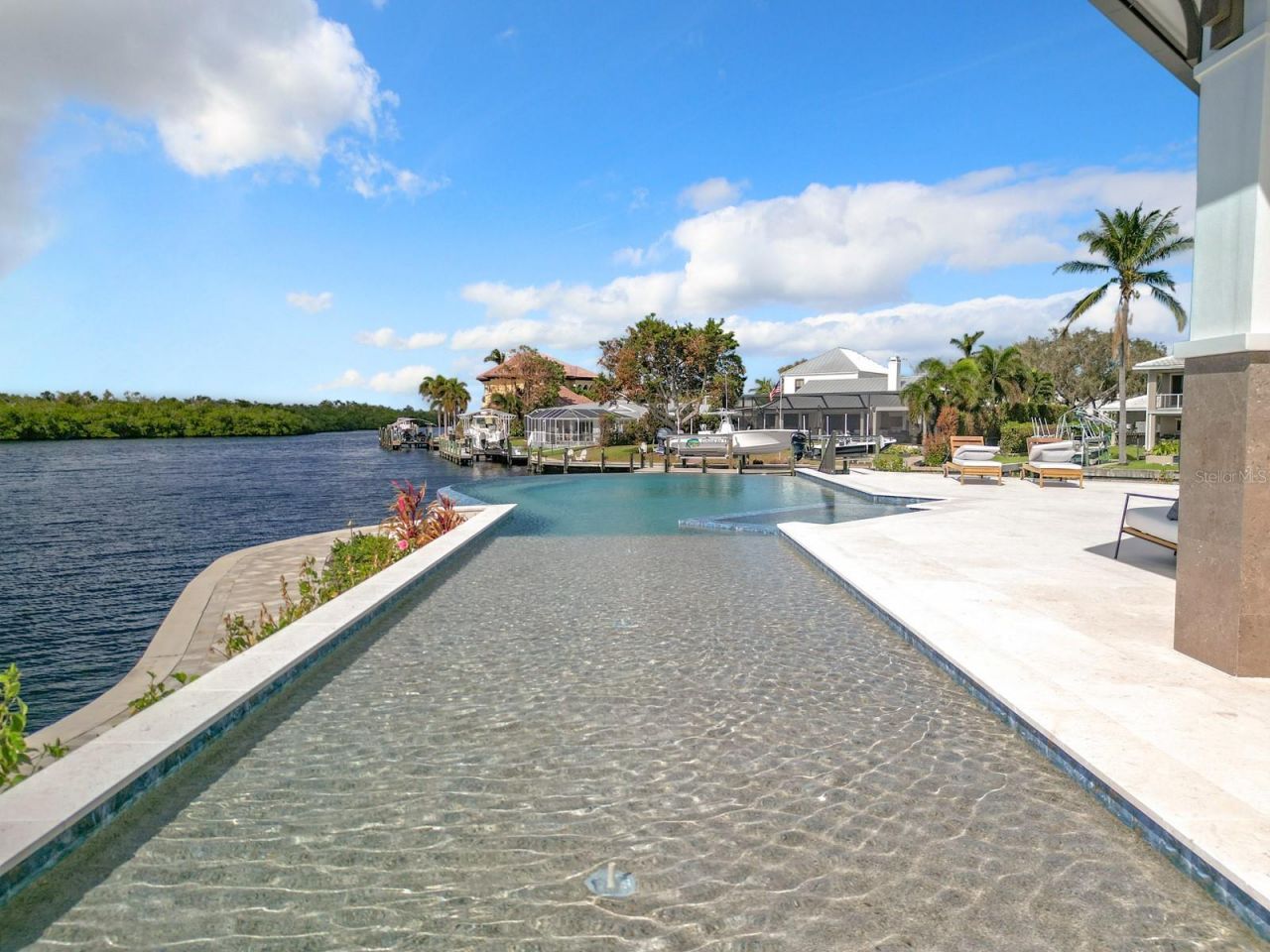 14201 Bay Drive, Fort Myers, FL 33919 Photo