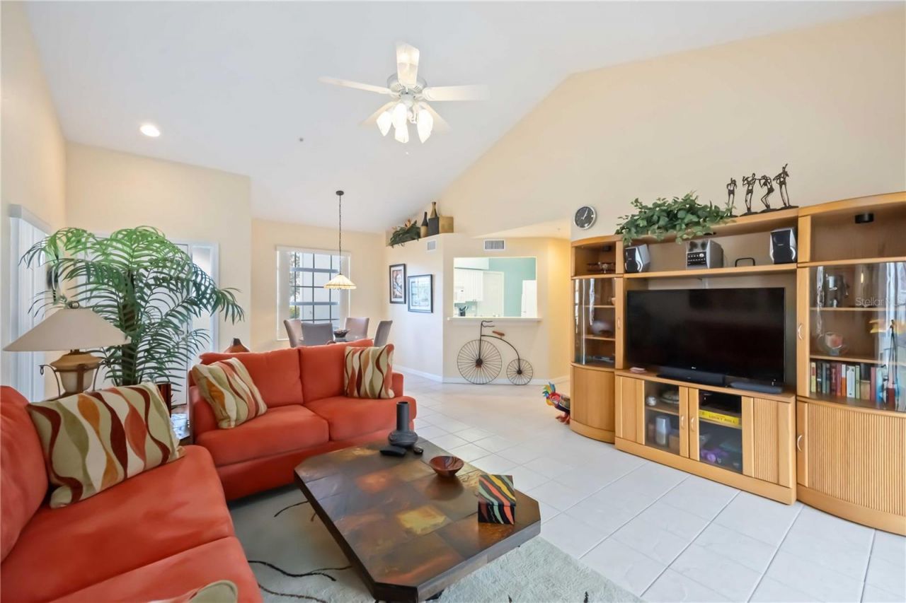 7033 Strand Circle, Unit 102, Bradenton, FL 34203 Photo