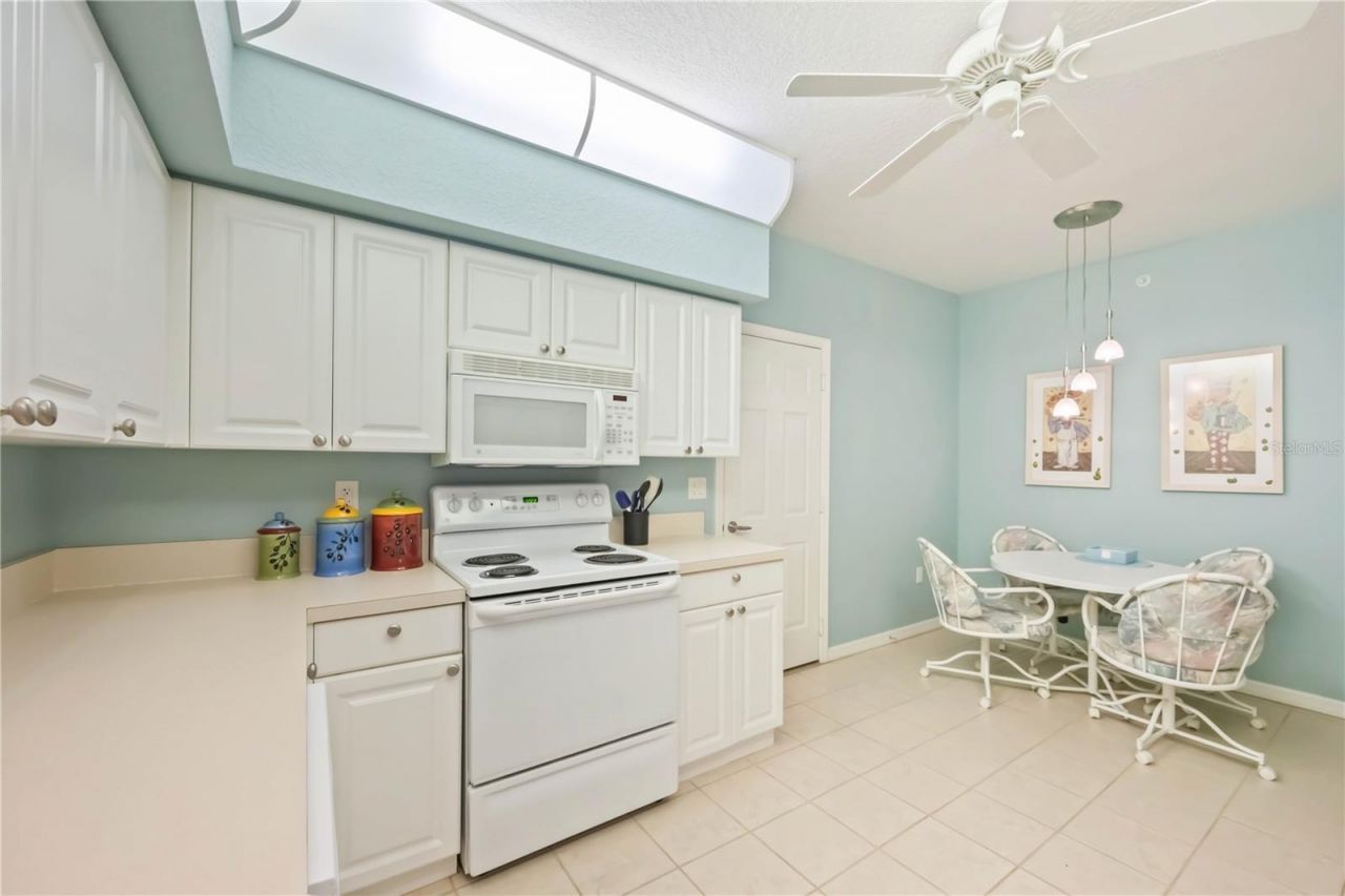 7033 Strand Circle, Unit 102, Bradenton, FL 34203 Photo