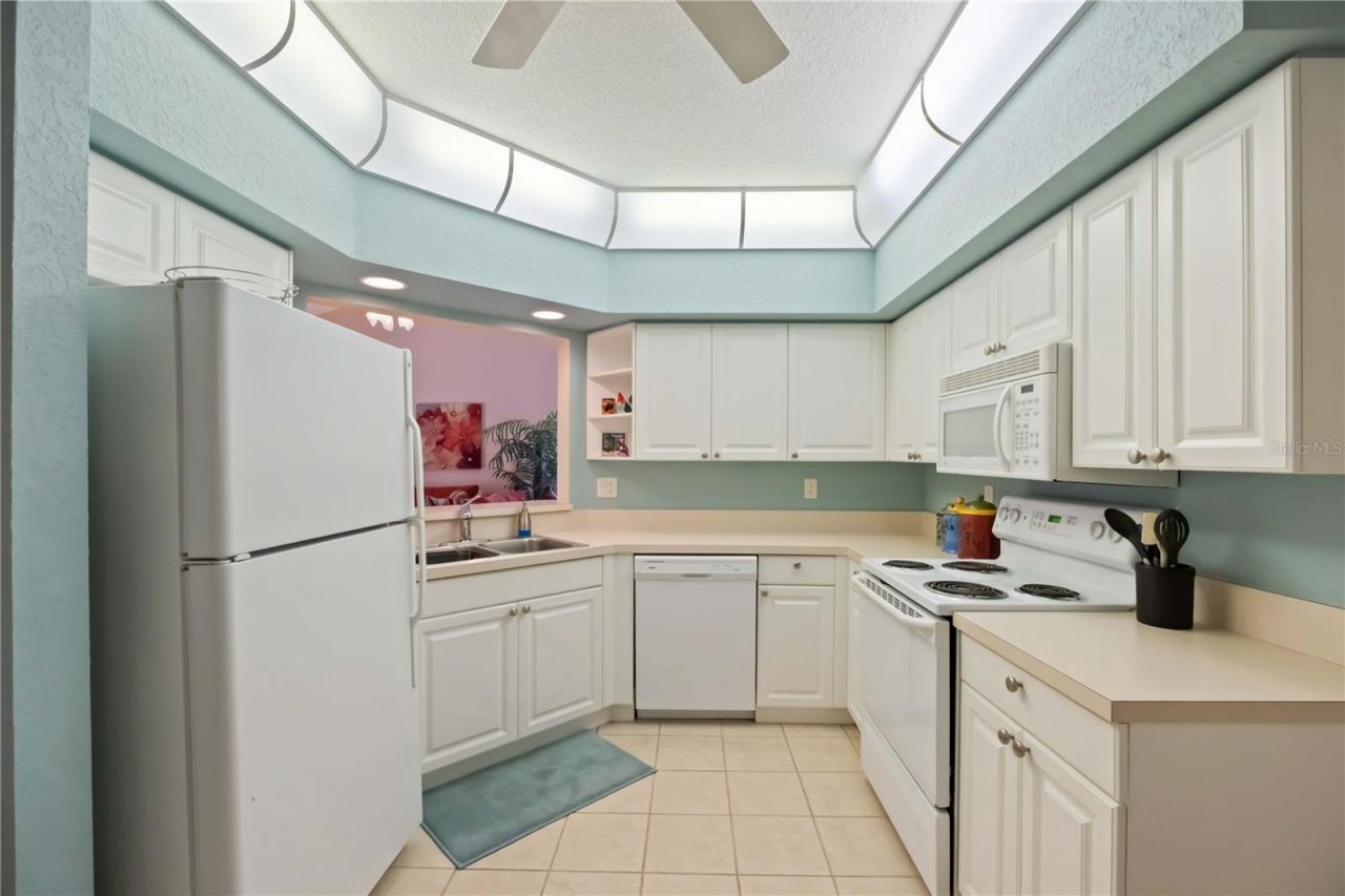 7033 Strand Circle, Unit 102, Bradenton, FL 34203 Photo