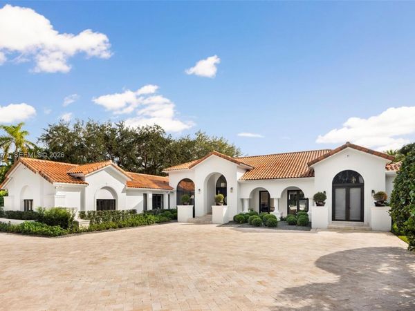 7430 SW 66th St , Miami, FL 33143