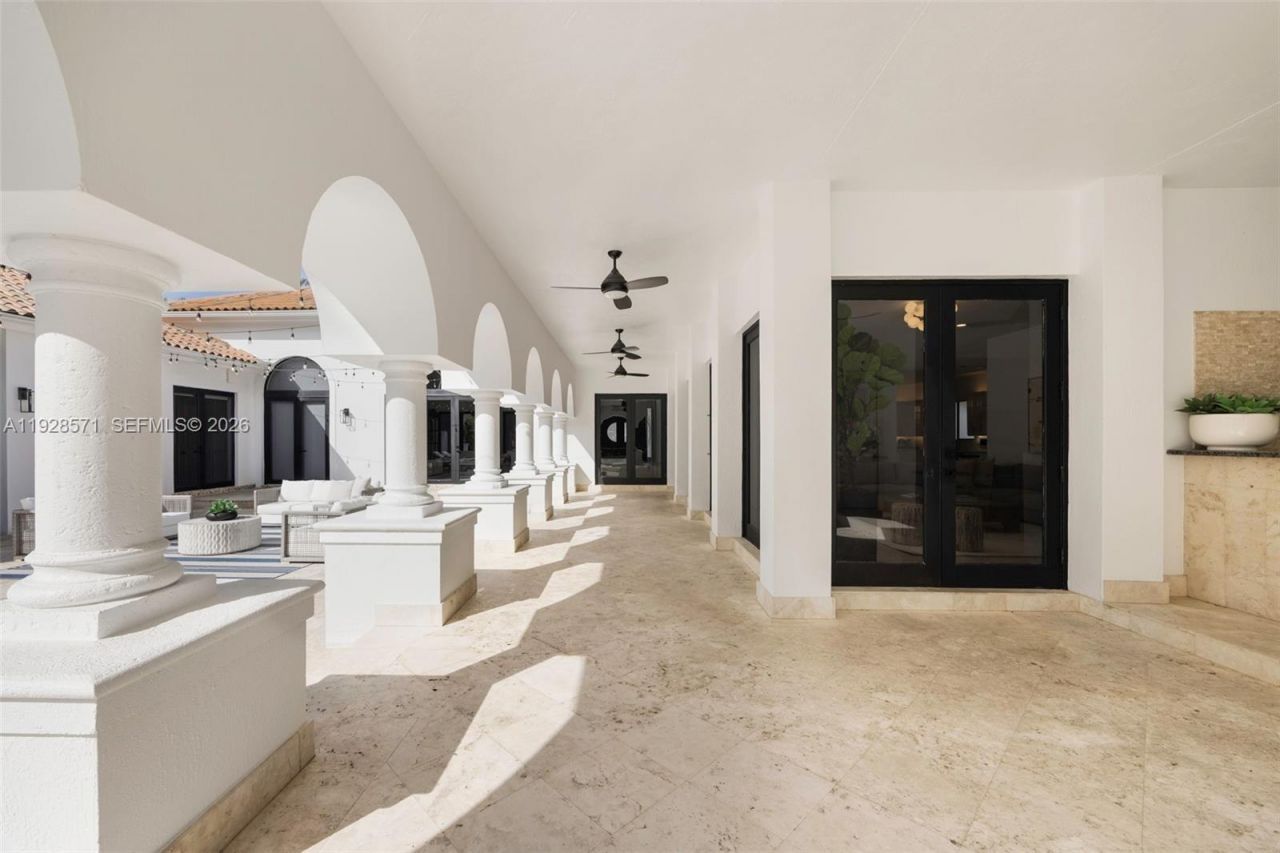 7430 SW 66th St , Miami, FL 33143 Photo