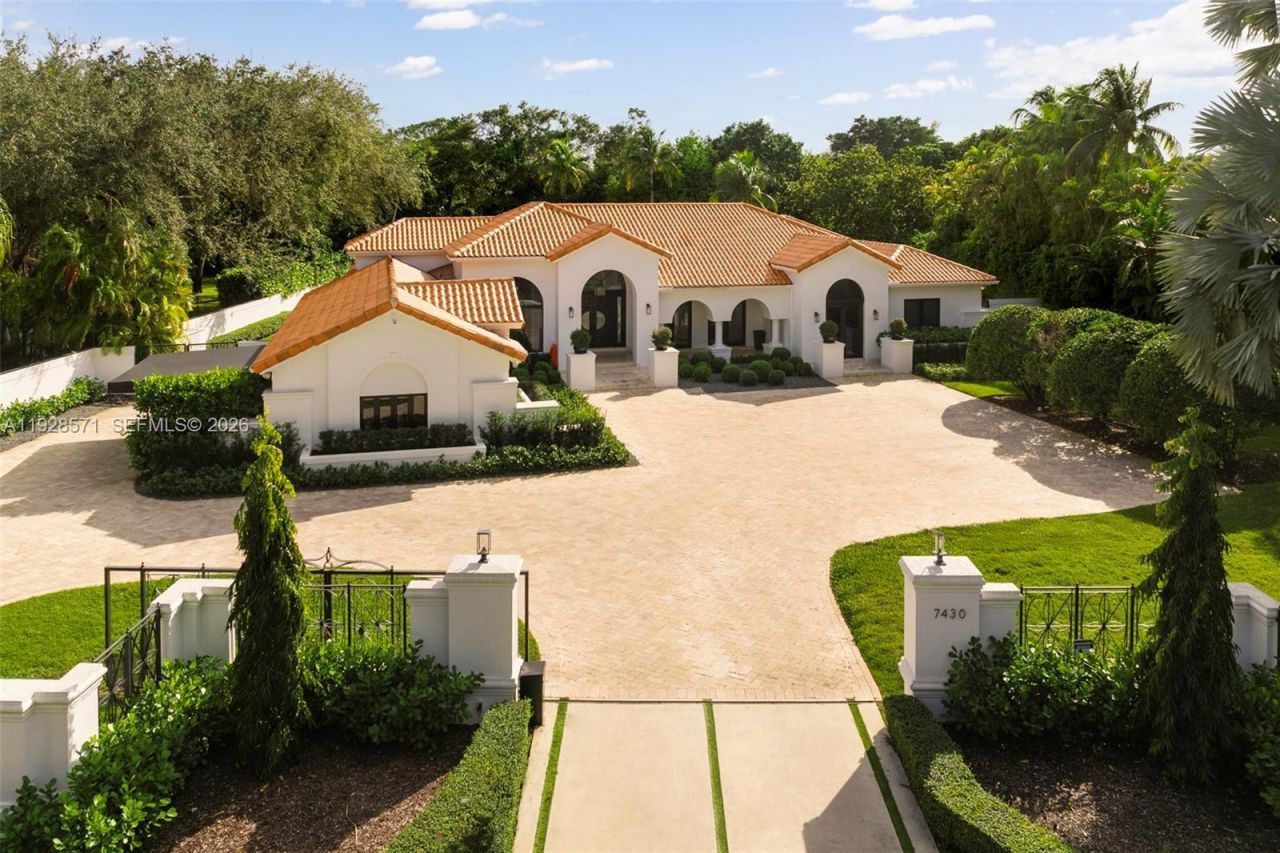 7430 SW 66th St , Miami, FL 33143 Photo