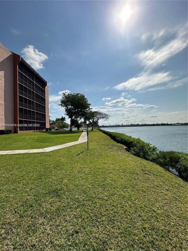 20860 San Simeon Way, Unit 407-6, Miami, FL 33179 Photo