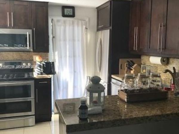 10794 N Kendall Dr, Unit B2, Miami, FL 33176