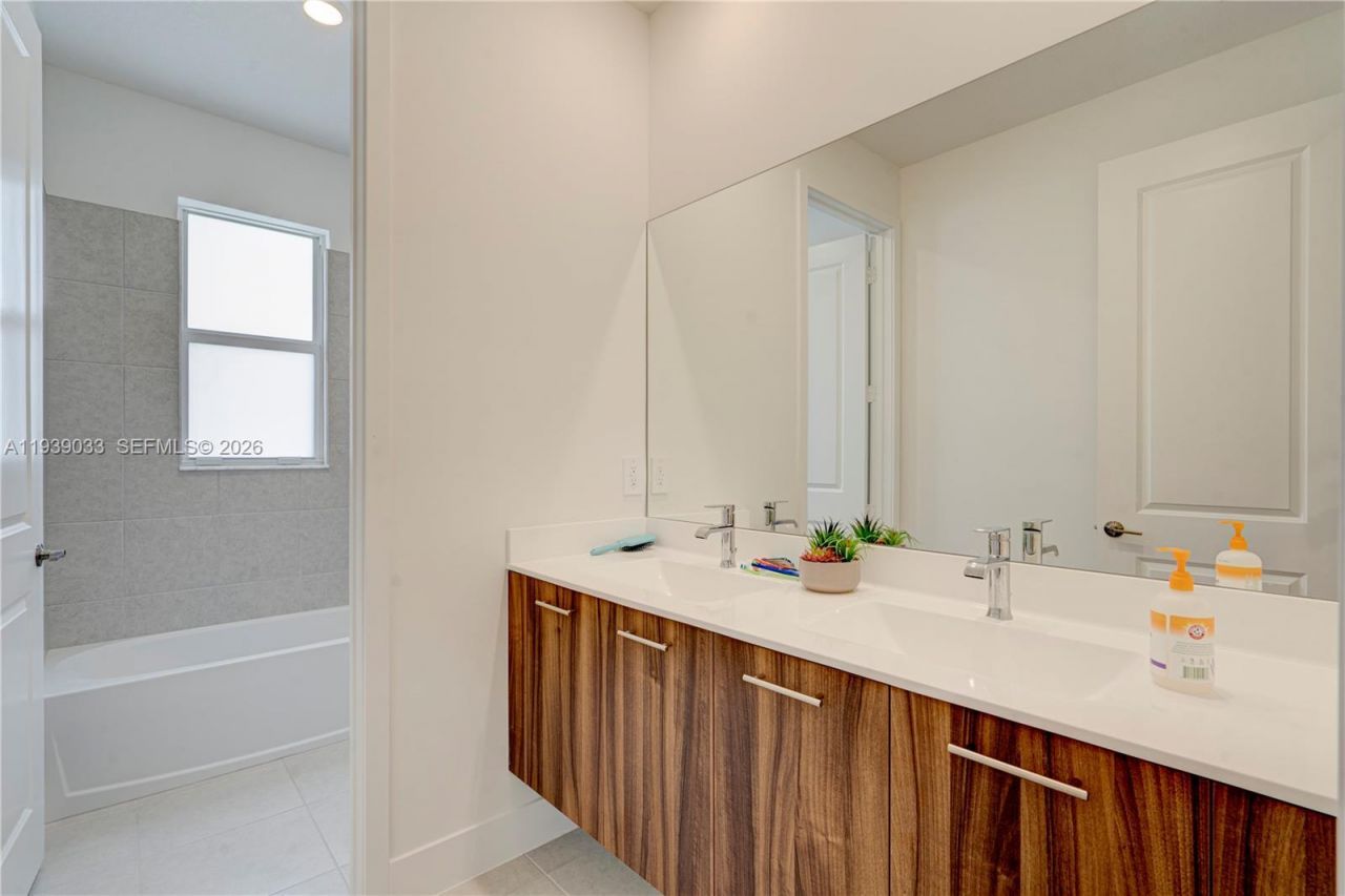 4367 SW 123 Ln , Davie, FL 33330 Photo