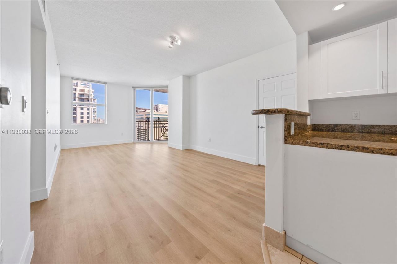 357 Almeria Ave, Unit 1406, Coral Gables, FL 33134 Photo