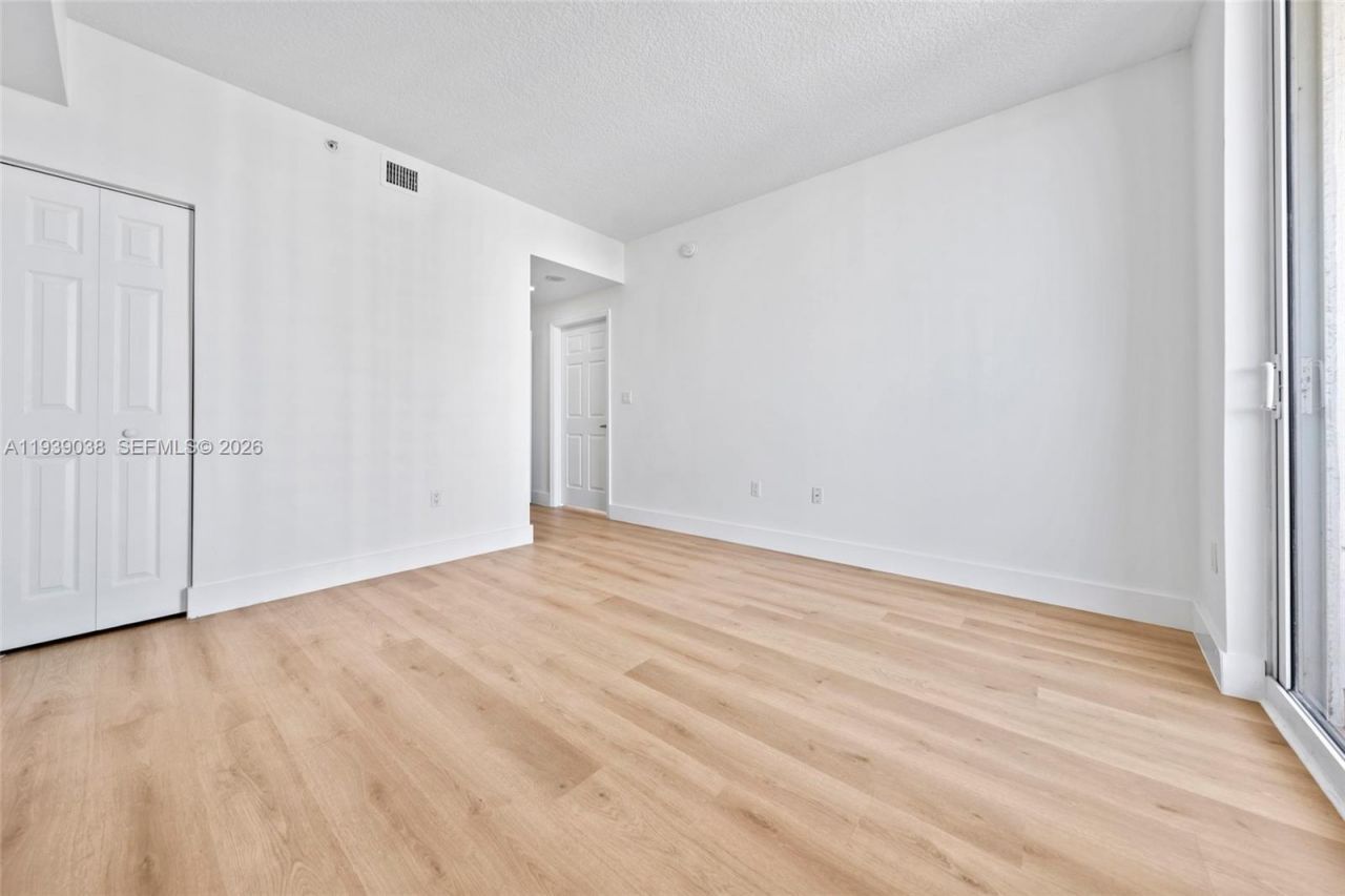 357 Almeria Ave, Unit 1406, Coral Gables, FL 33134 Photo