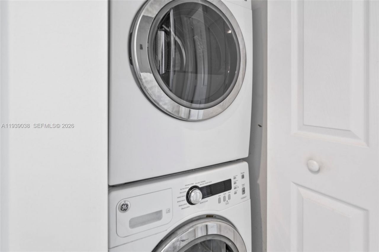 357 Almeria Ave, Unit 1406, Coral Gables, FL 33134 Photo