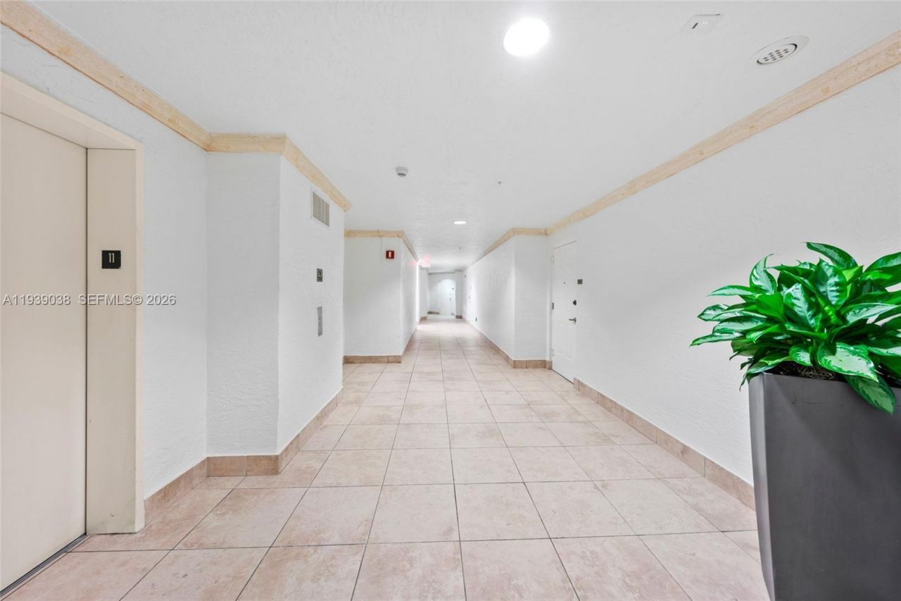 357 Almeria Ave, Unit 1406, Coral Gables, FL 33134 Photo