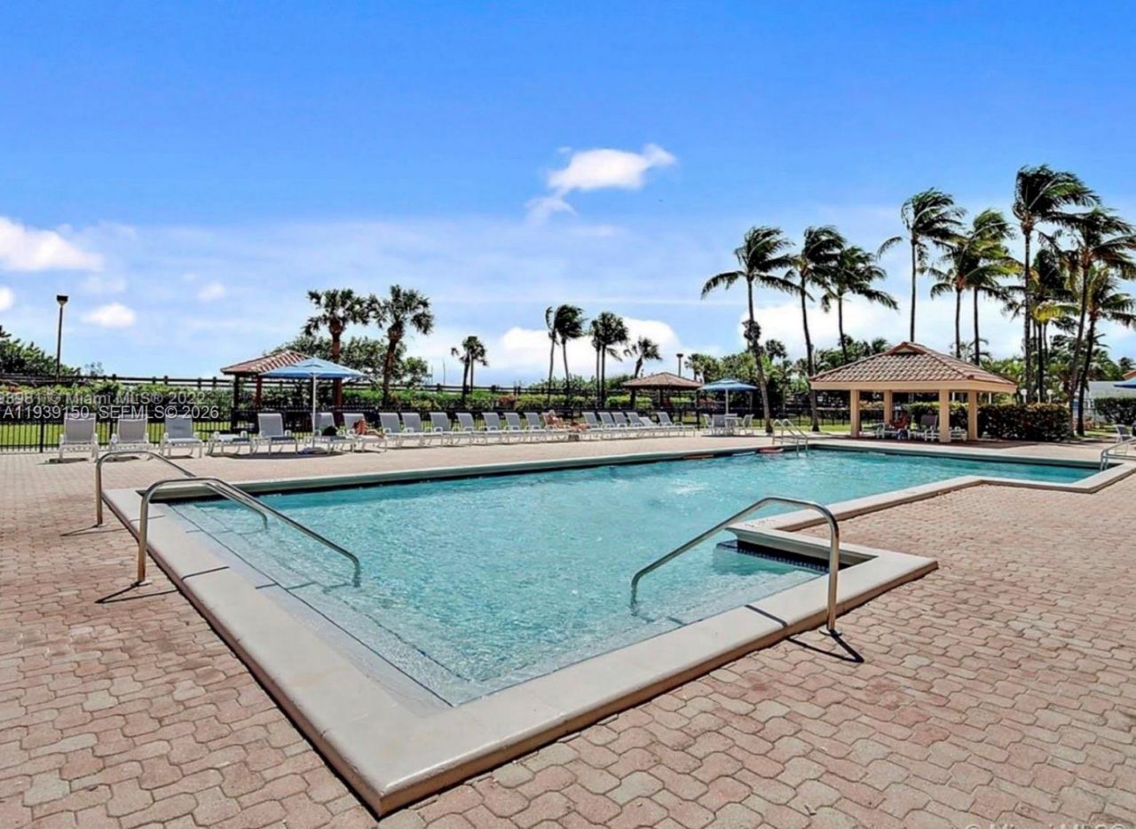 2555 Collins Ave , Unit 1504, Miami Beach, FL 33140 Photo