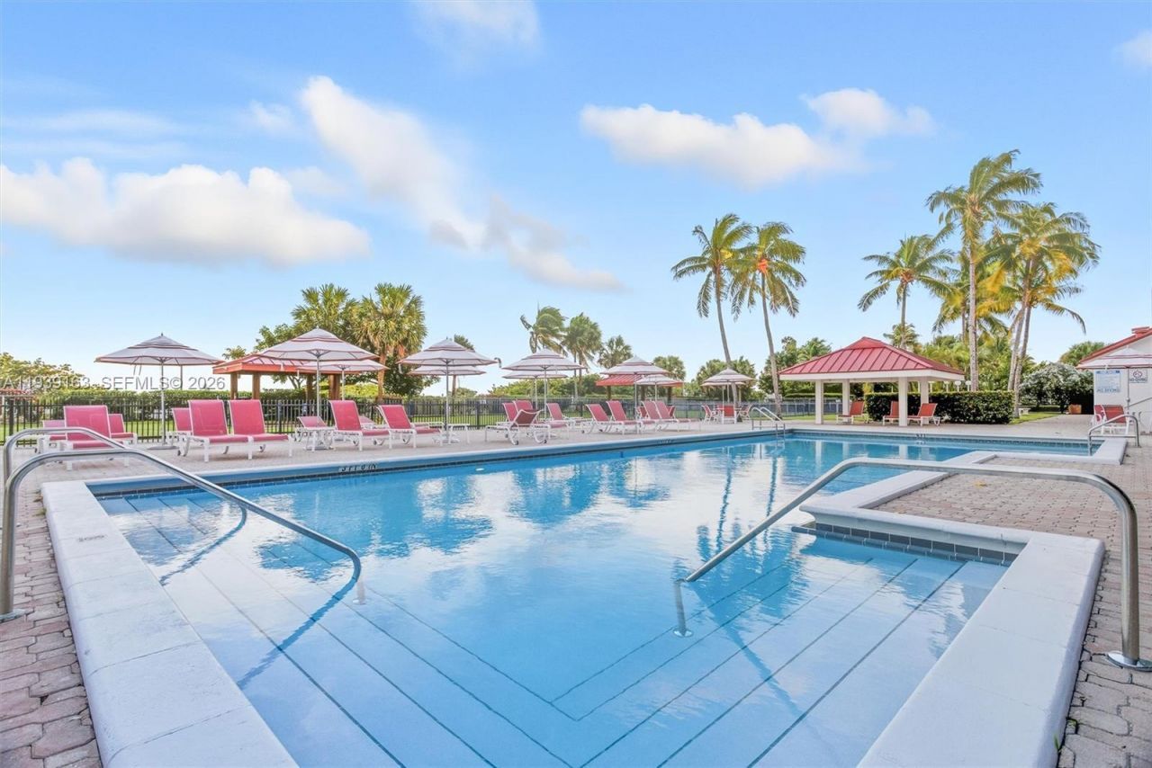 2555 Collins Ave, Unit 2105, Miami Beach, FL 33140 Photo