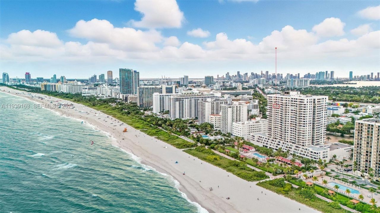 2555 Collins Ave, Unit 2105, Miami Beach, FL 33140 Photo