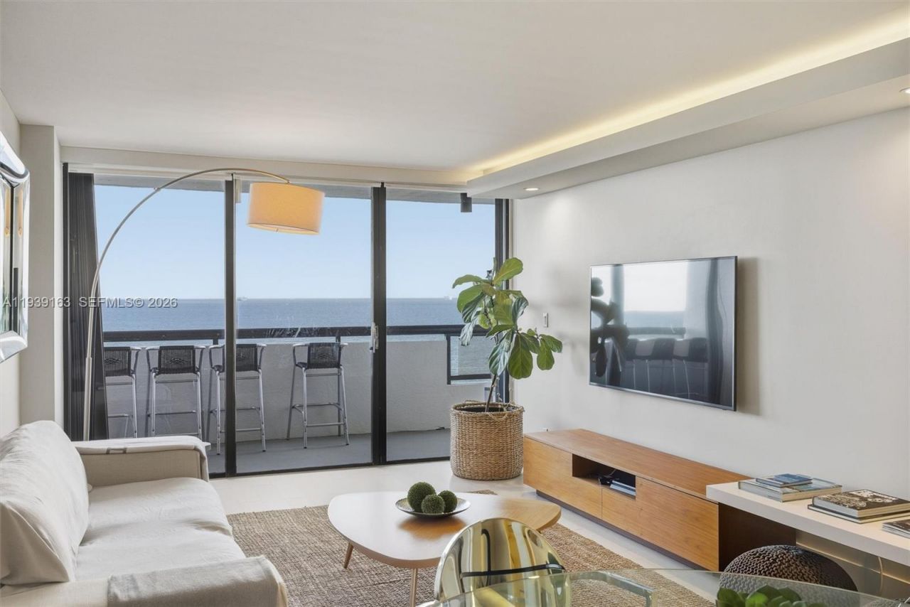 2555 Collins Ave, Unit 2105, Miami Beach, FL 33140 Photo