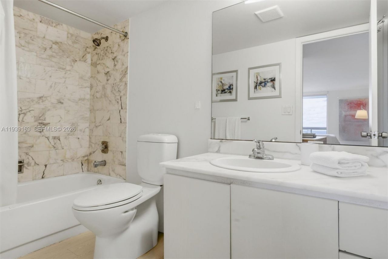 2555 Collins Ave, Unit 2105, Miami Beach, FL 33140 Photo