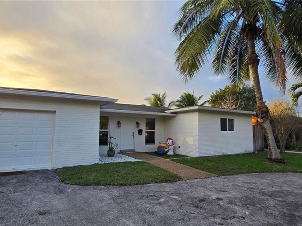 4012 E Shore Rd, Miramar, FL 33023