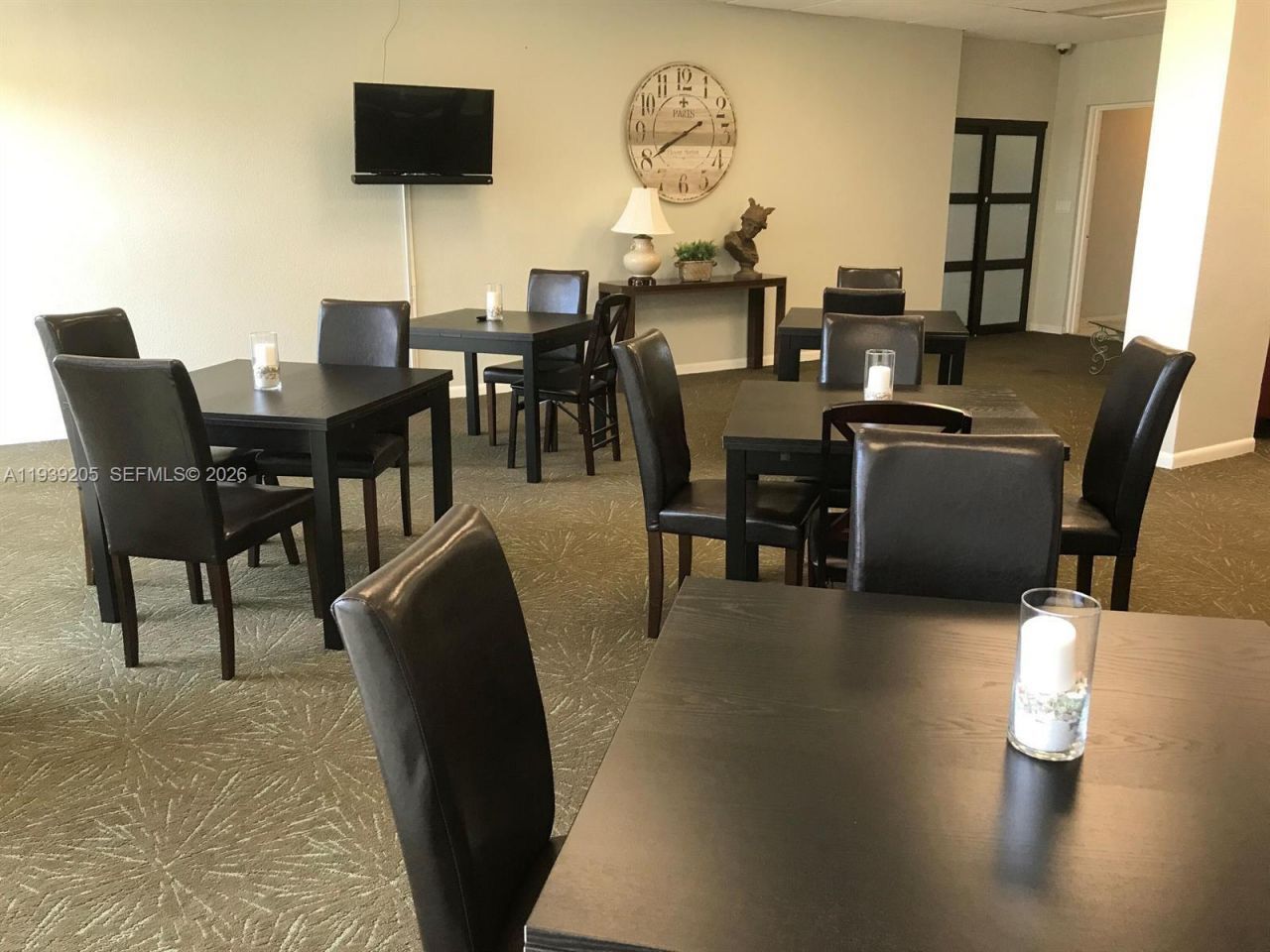 2425 Presidential Way, Unit 703, West Palm Beach, FL 33401 Photo