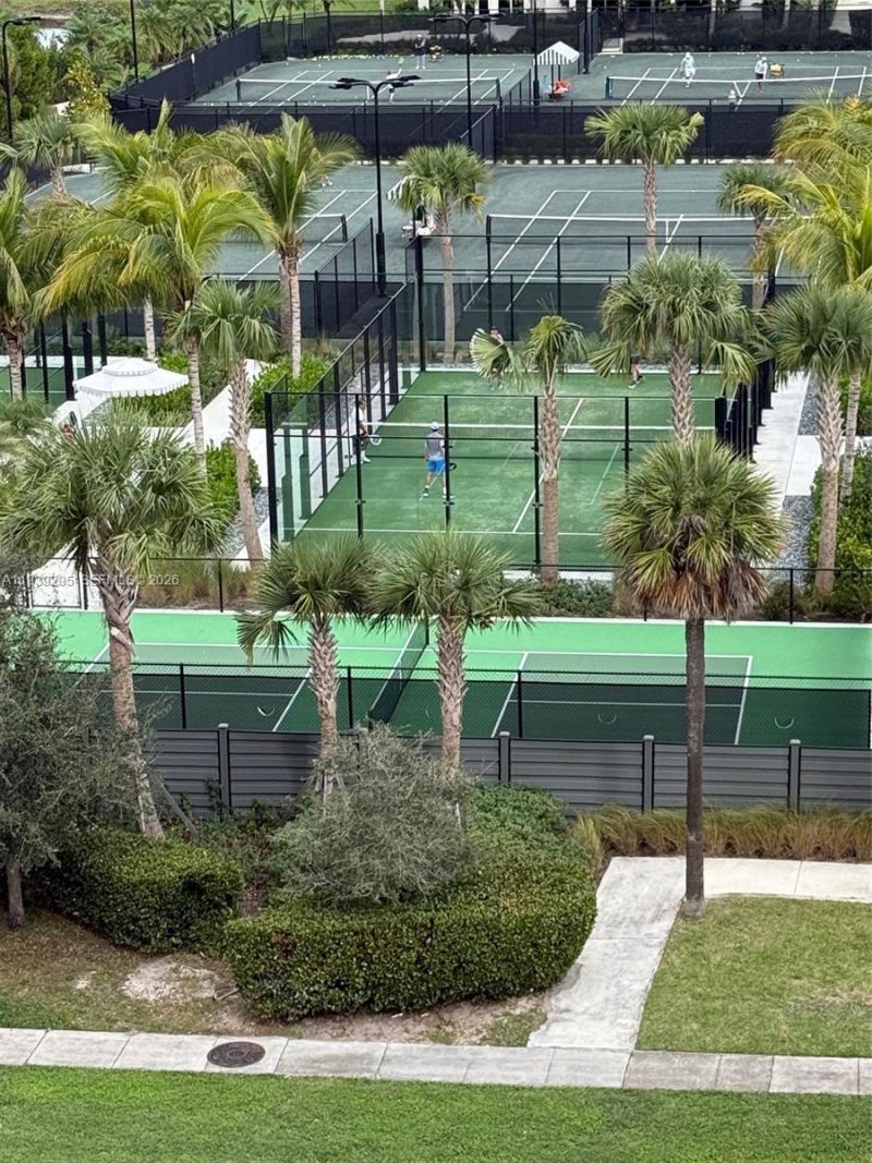 2425 Presidential Way, Unit 703, West Palm Beach, FL 33401 Photo