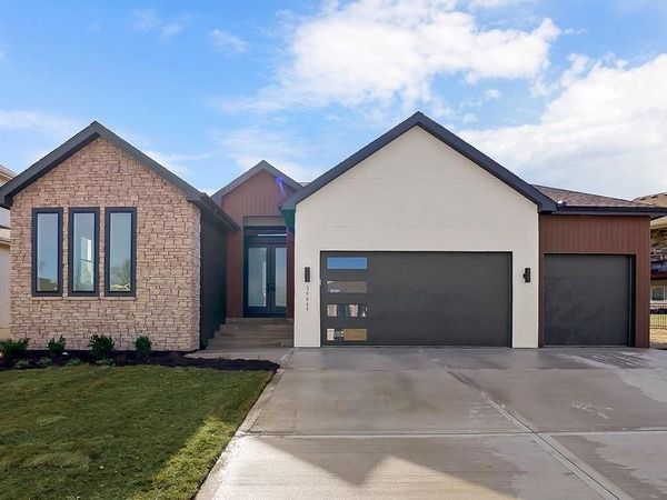 15665 W 165th Street, Olathe, KS 66062