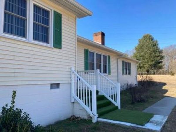 929 Pedro Pitts Road, CARET, VA 22560