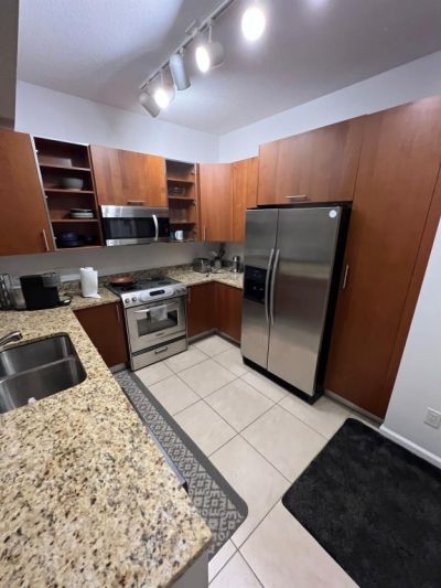 1945 S Ocean Drive, Unit 910, Hallandale Beach, FL 33009 Photo