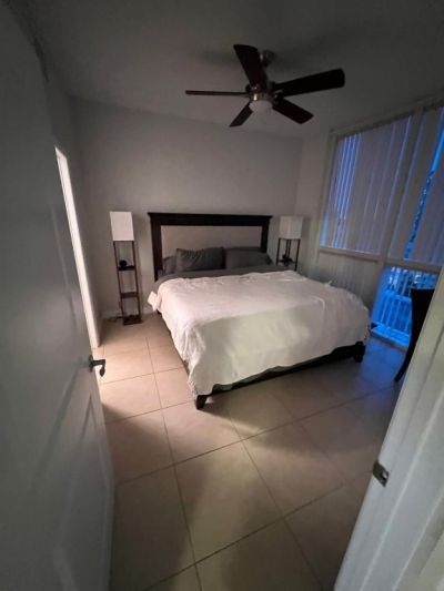 1945 S Ocean Drive, Unit 910, Hallandale Beach, FL 33009 Photo
