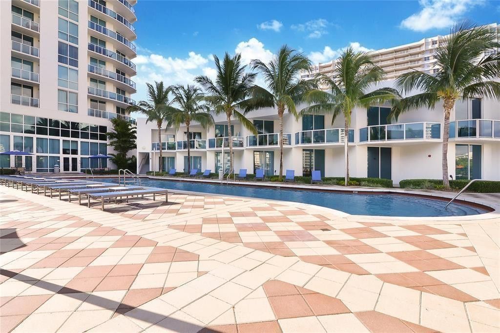 1945 S Ocean Drive, Unit 910, Hallandale Beach, FL 33009 Photo