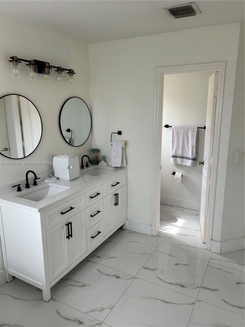 15442 SW 139th St , Miami, FL 33196 Photo