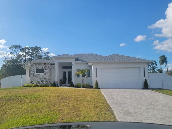 11 Connecticut Rd , Lehigh Acres, FL 33936