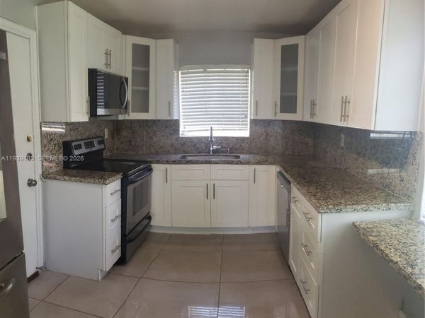 1450 NE 191st St, Unit 201, Miami, FL 33179