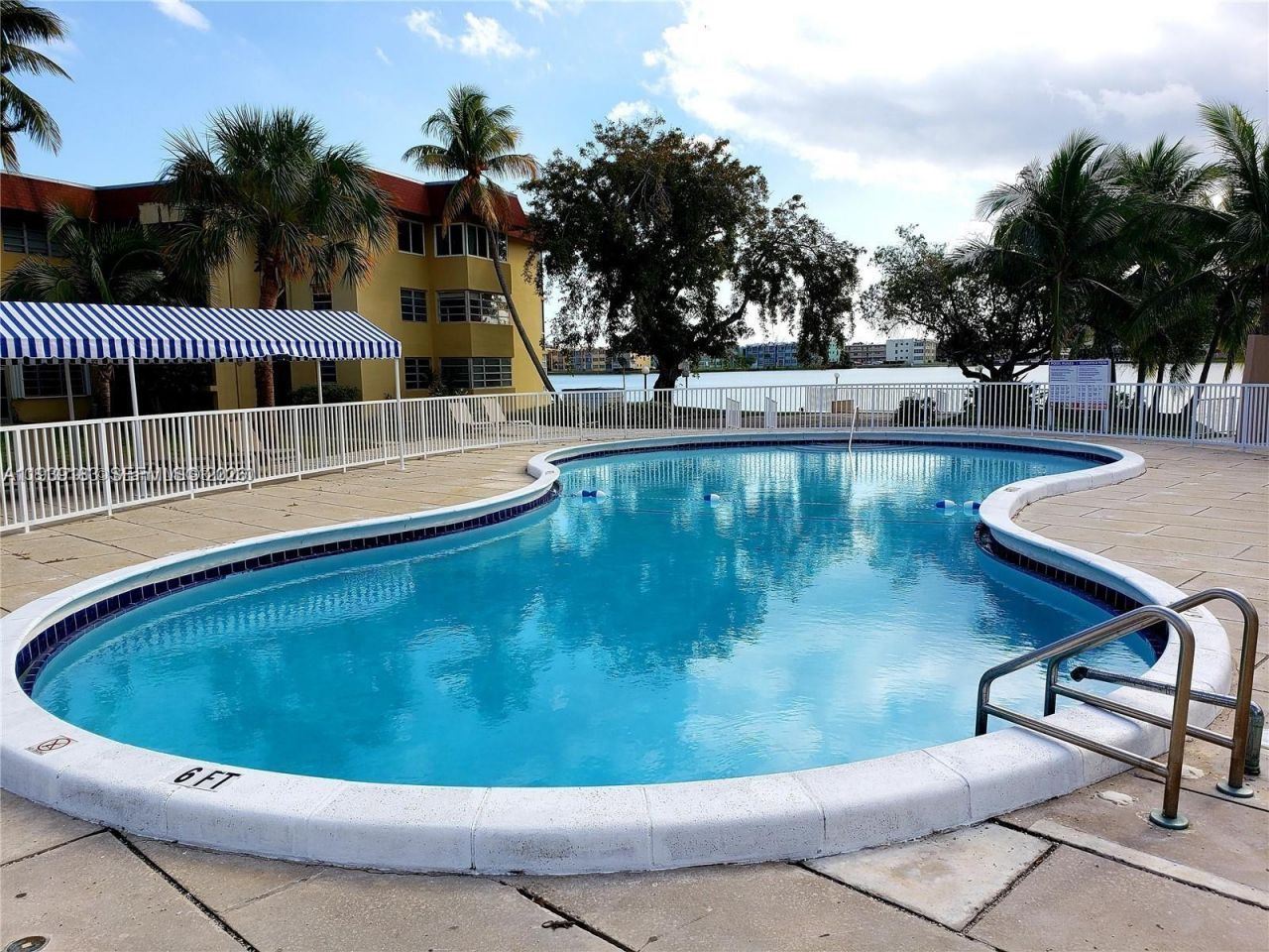 1450 NE 191st St, Unit 201, Miami, FL 33179 Photo