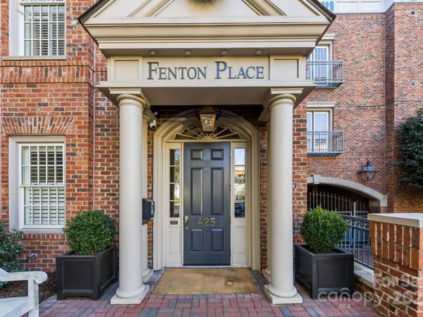 477 Fenton Place, Charlotte, NC 28207