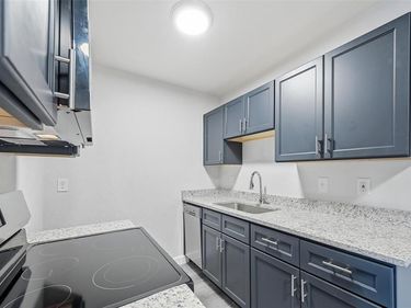 4859 Cedar Springs Road, Unit 136, Dallas, TX 75219