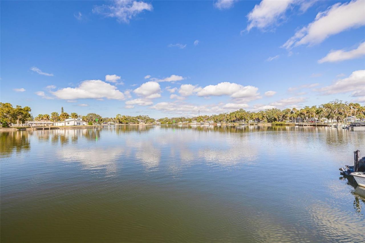 5531 Manatee Point Drive, New Port Richey, FL 34652 Photo