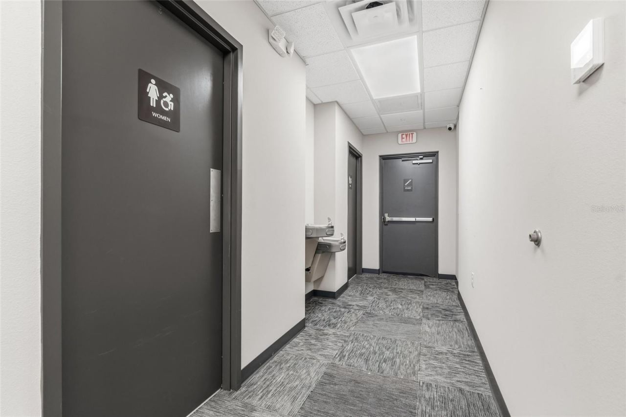 131 S Country Club Road, Lake Mary, FL 32746 Photo