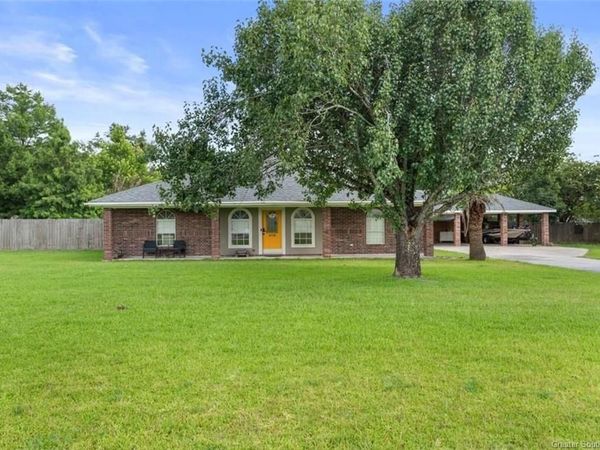 670 Amber Drive, Lake Charles, LA 70611